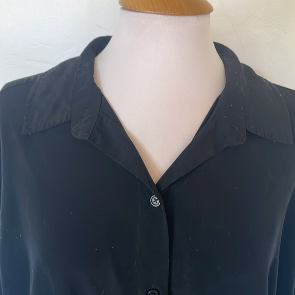 Chico's Black Long Sleeve Button Front 100% Polyester Chico's Size 3 Blouse Top - Picture 2 of 8